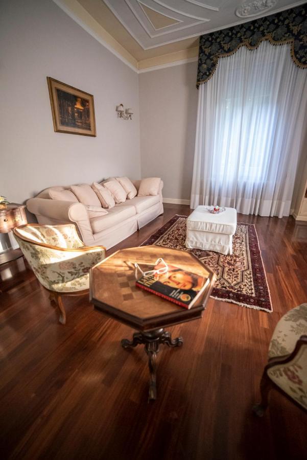 B&B Matteotti Luxury Home Vignola  Exterior photo